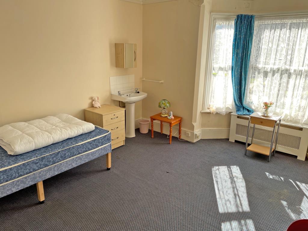 Lot: 149 - FREEHOLD FORMER CARE HOME WITH POTENTIAL - 